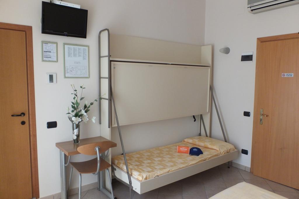 Hotel Nettuno 소토마리나 객실 사진